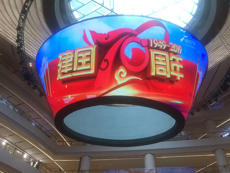 公司花20萬裝修的會議室，竟被客戶吐槽‘像網吧’？高級感會議室的屏幕選擇秘訣”